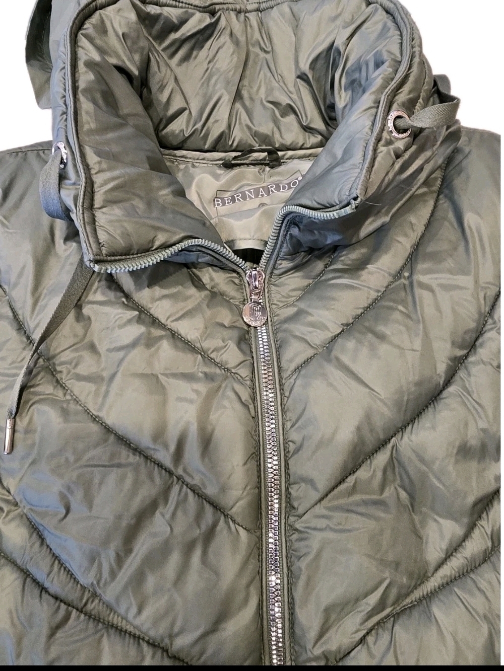 Bernardo Olive Green Puffer Jacket Hooded Quilted Coat Women’s M - Picture 3 of 14